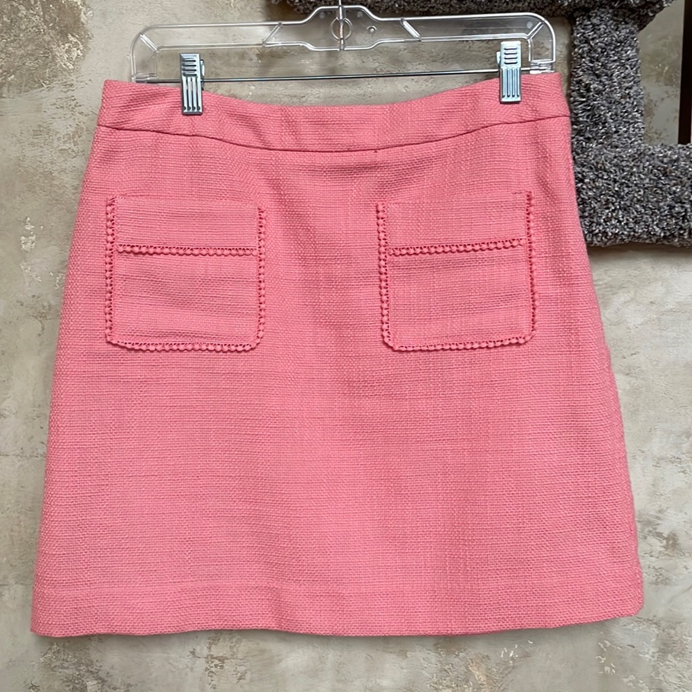 Beautiful pink textured skirt with lining from Loft, like new, only worn once!